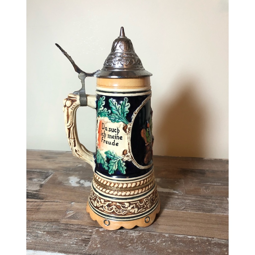 Vintage Beer Mug music Box.